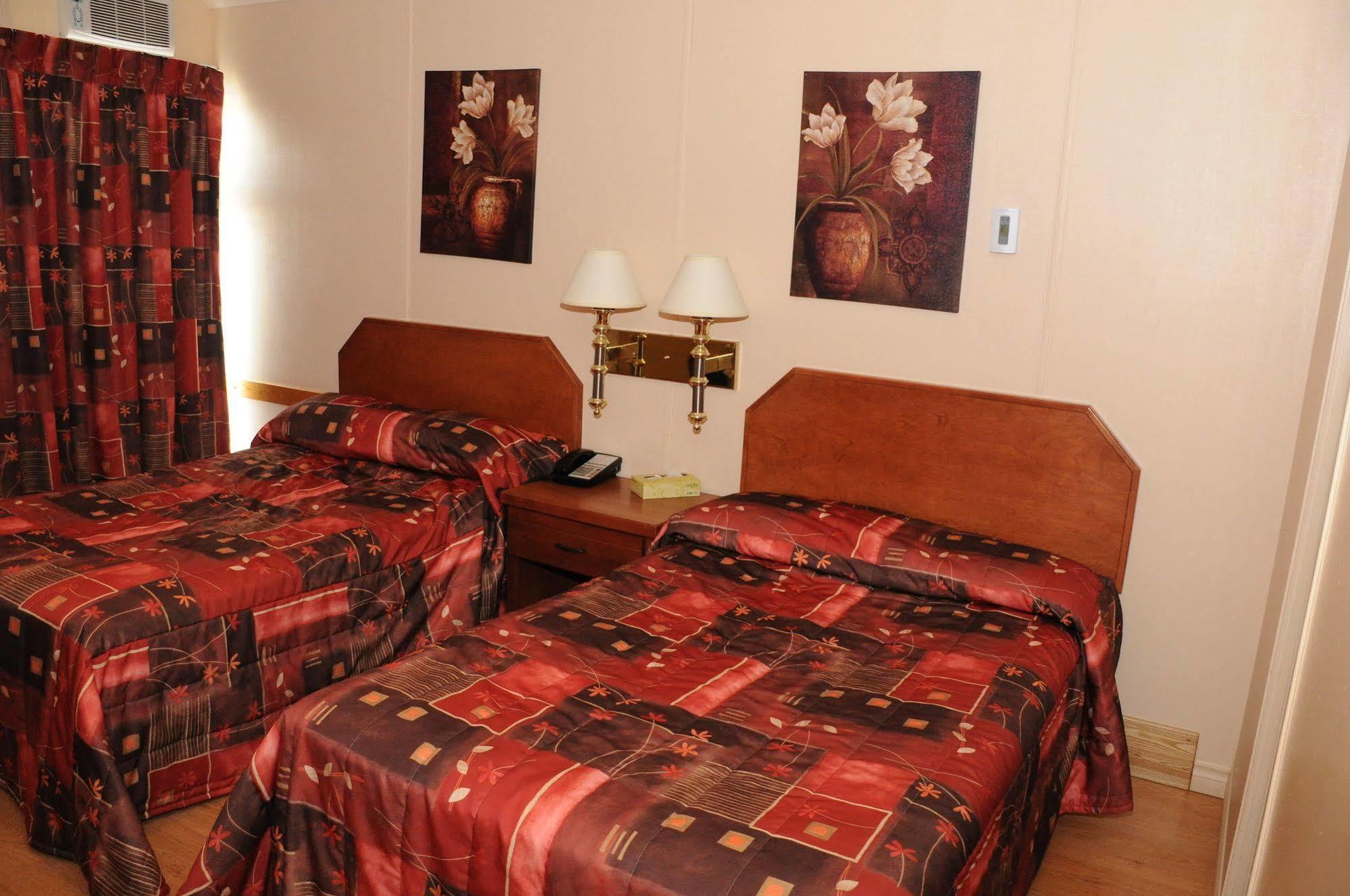 Motel Roberval Eksteriør billede