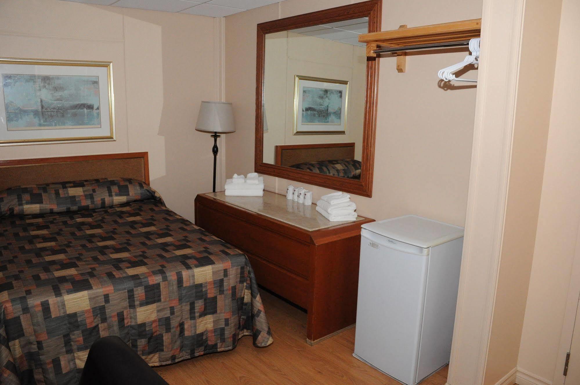 Motel Roberval Eksteriør billede
